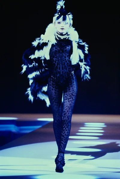 Look 27